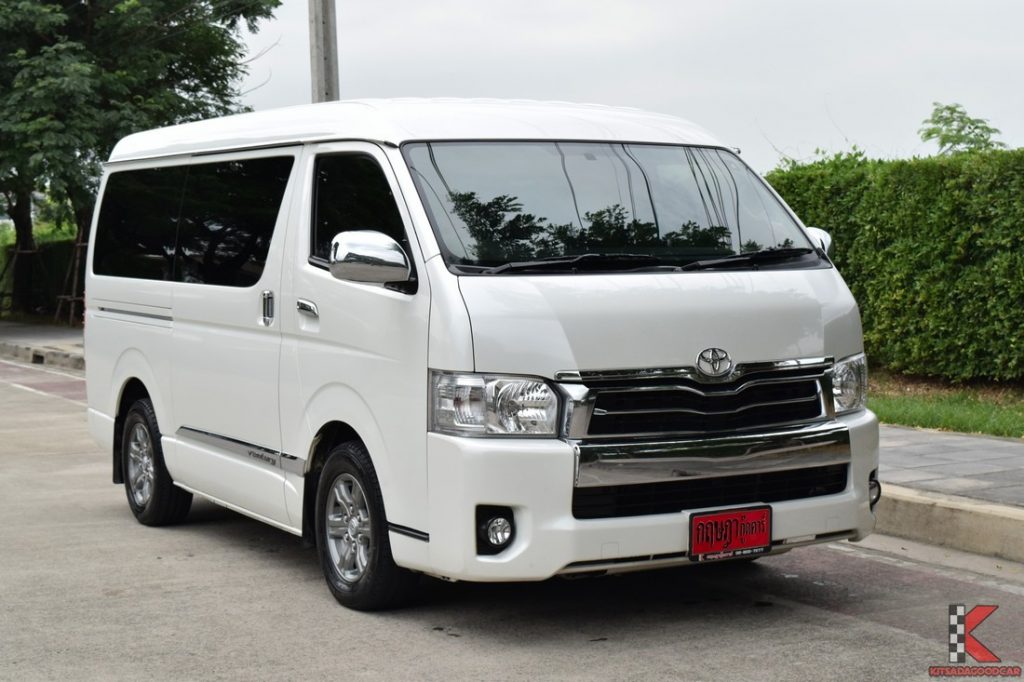 Toyota Ventury 2.7 2017