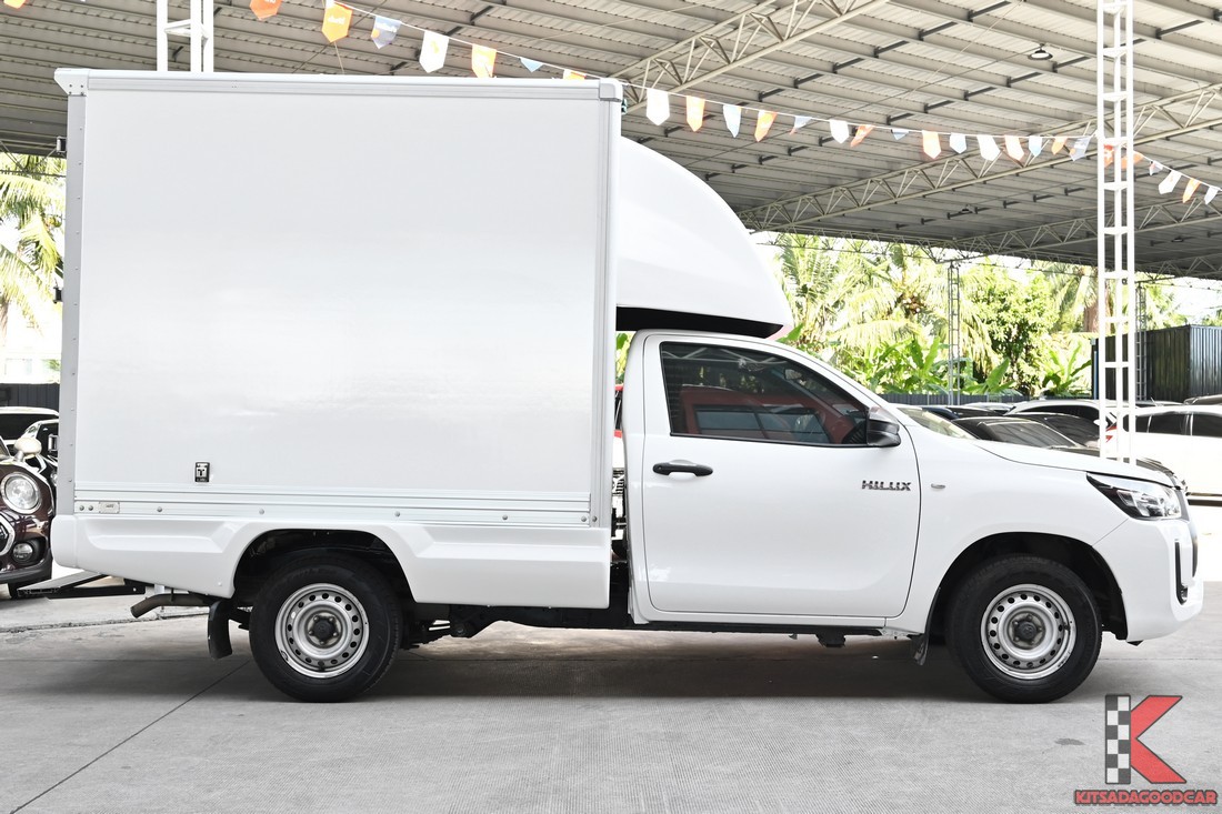 Revo ตู้ทึบ 2021 ด้านข้างซ้าย