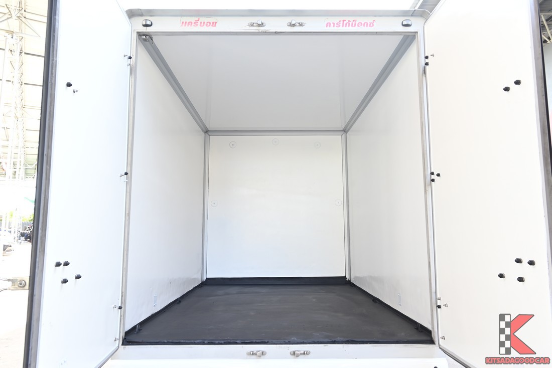 Revo ตู้ทึบ 2021 มุมด้านข้างเพิ่มเติม