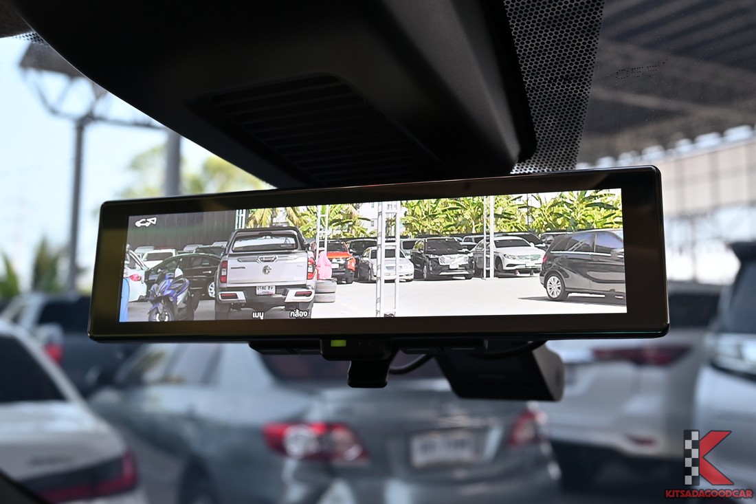 Nissan Kicks e-POWER AUTECH ปี 2023 ห้องโดยสารด้านหลัง