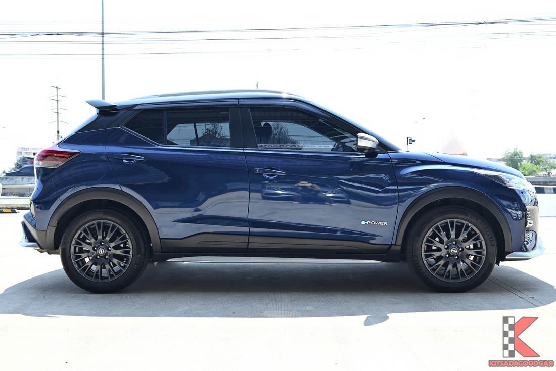 Nissan Kicks e-POWER AUTECH ปี 2023 ด้านข้างตัวรถ