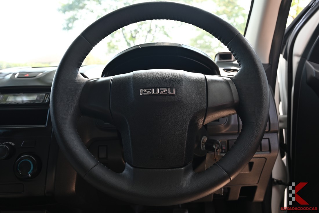Isuzu D-Max 1.9 SPARK ปี 2019 มือสอง พวงมาลัย