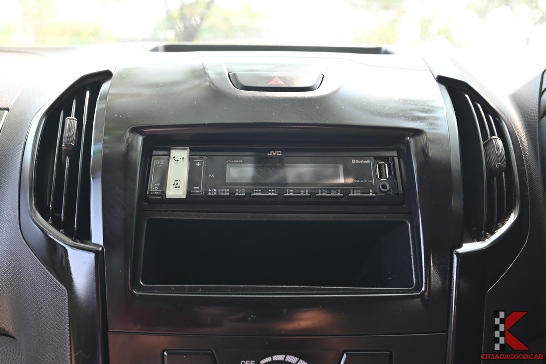 Isuzu D-Max 1.9 SPARK ปี 2019 มือสอง เครื่องเสียงหน้า