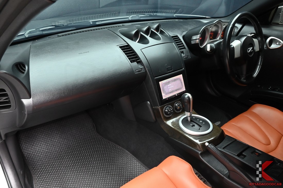 Nissan 350Z 3.5 V6 Convertible AT ปี 2010 ไฟท้ายไมเนอร์เชนจ์