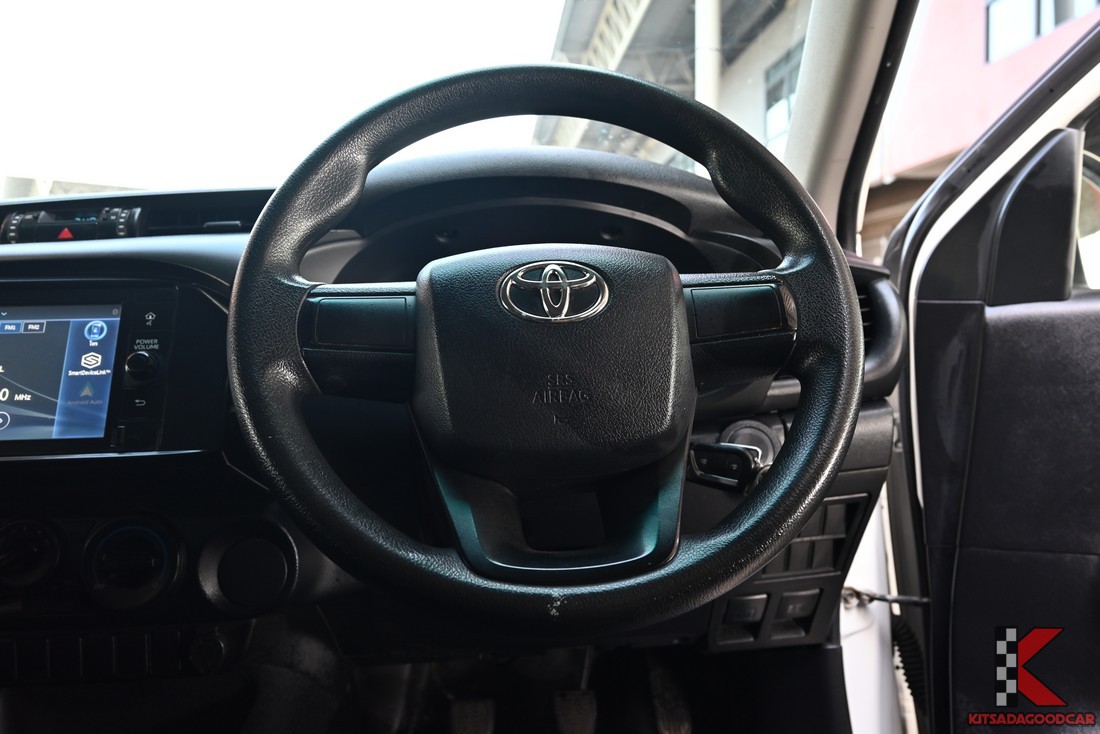 คอนโซลหน้า Toyota HILUX REVO 2022