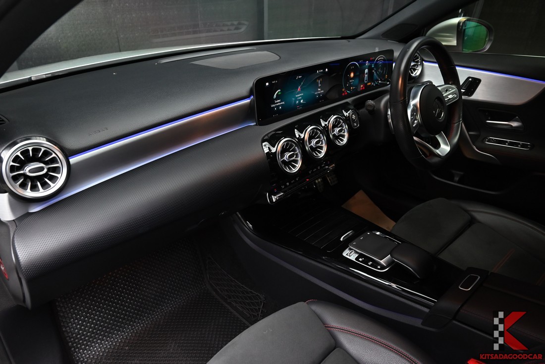 Mercedes-Benz A200 AMG Dynamic 2020 มือสอง ห้องเก็บสัมภาระท้าย