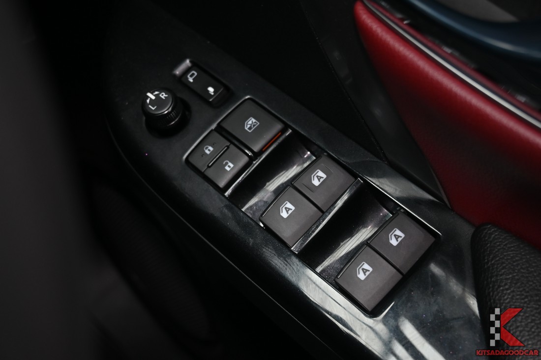 Toyota Fortuner 2.4 Legender 2023 มือสอง เบาะดำแดงปรับไฟฟ้า