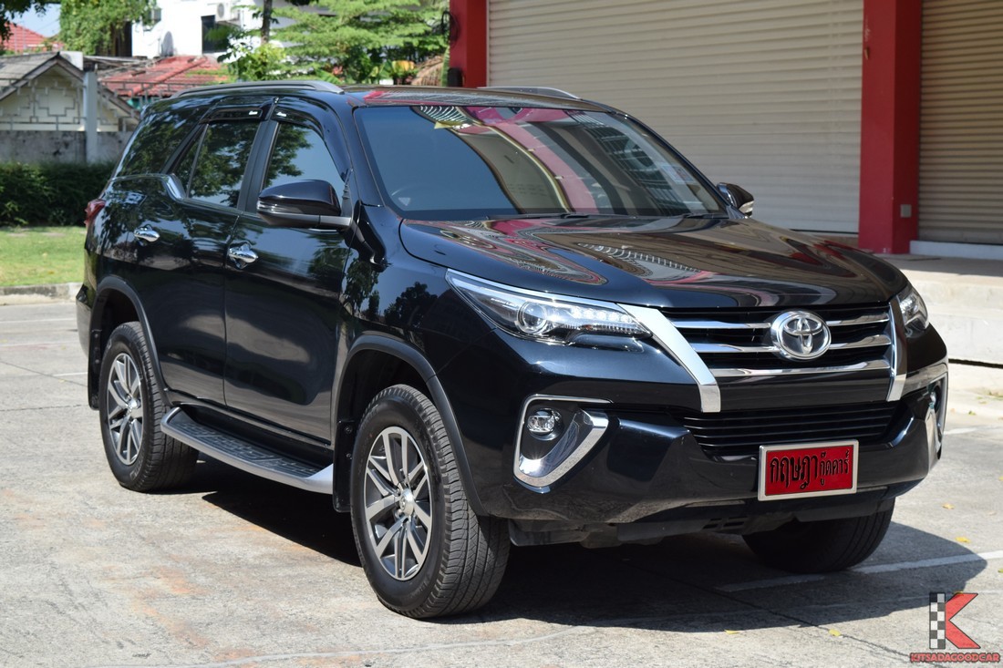 Toyota Fortuner มือสอง