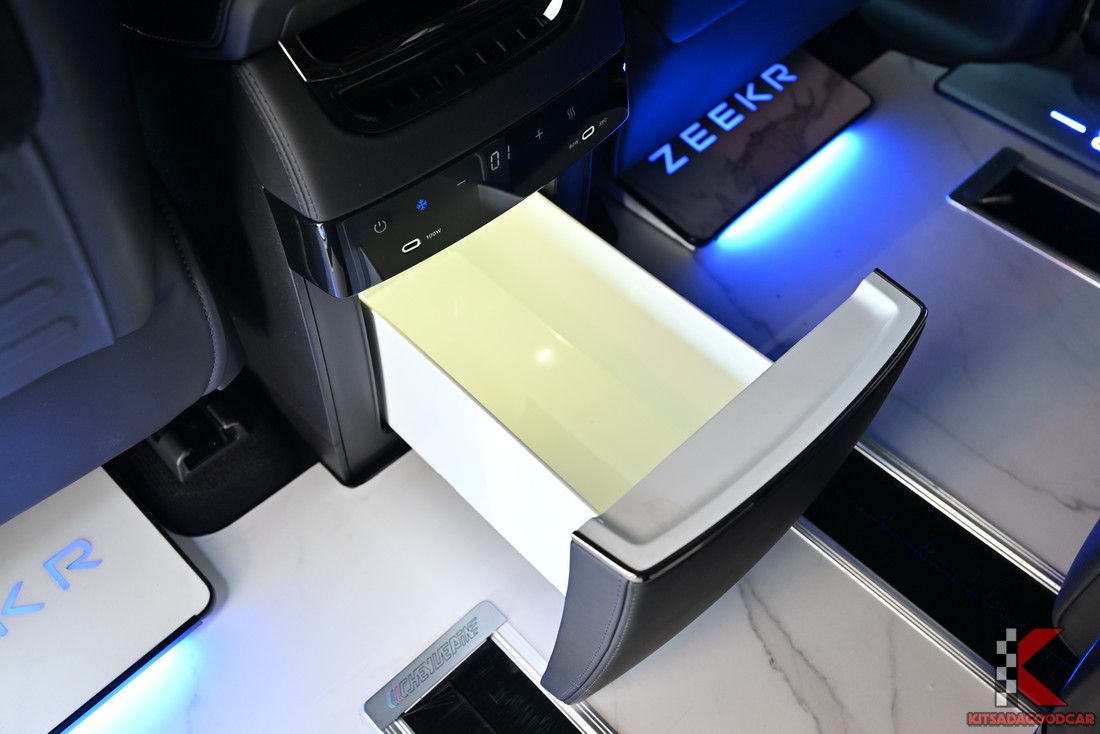 ZEEKR 009 2026 มือสอง รายละเอียดภายใน (15)