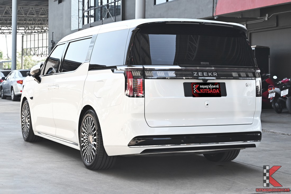 ZEEKR 009 2026 มือสอง ด้านหลังเฉียง (3)