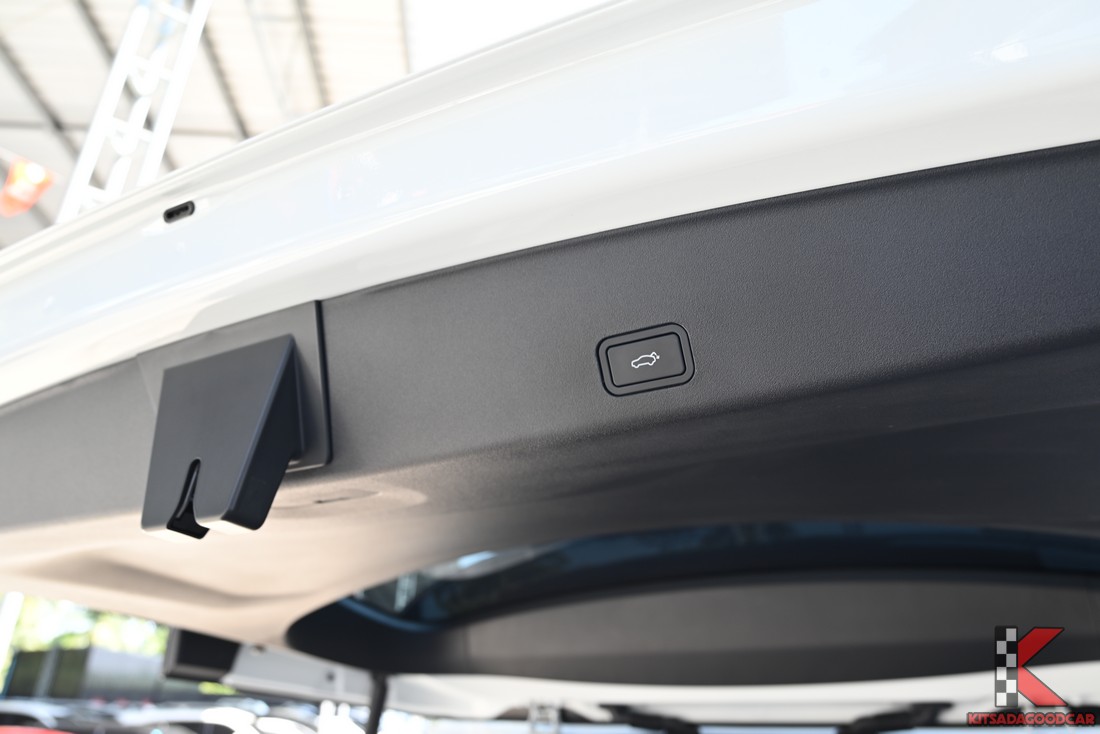 ZEEKR 009 2026 มือสอง ฝาท้ายไฟฟ้า (6)