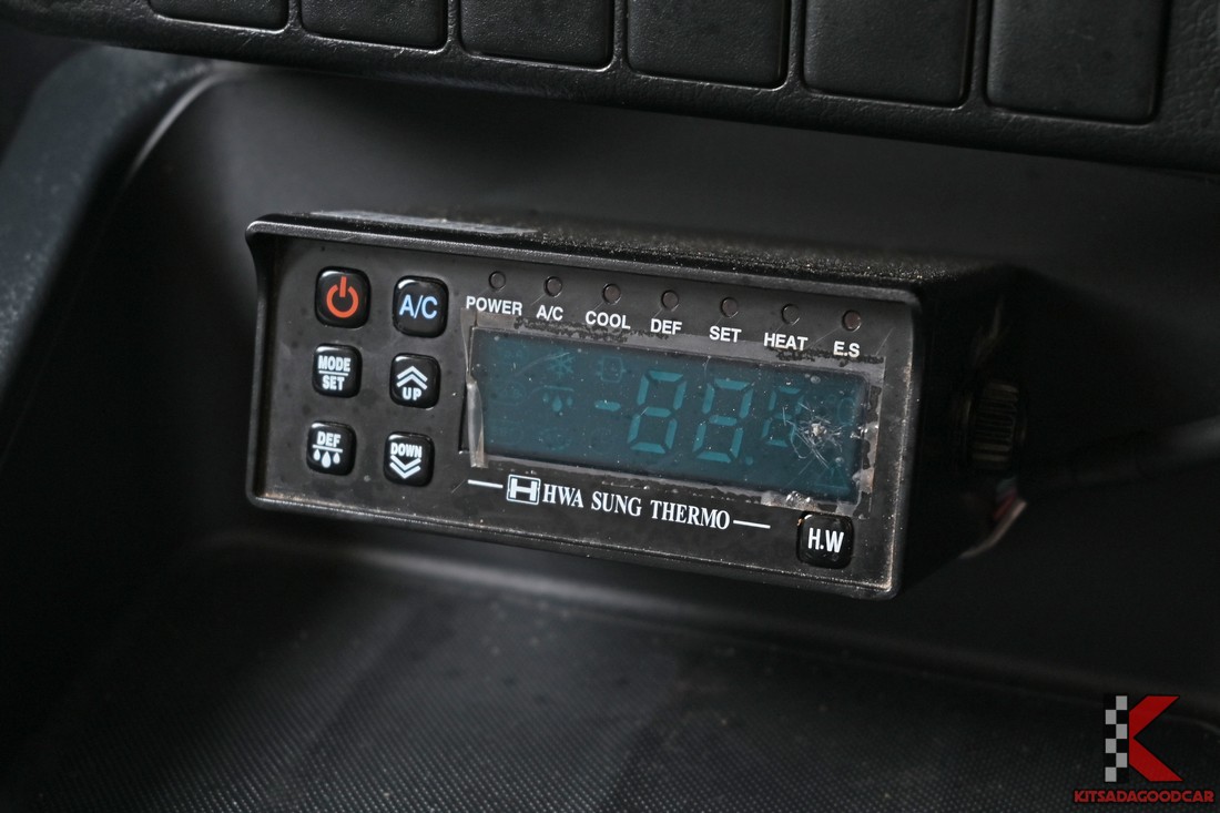 แผงประตูและสวิตช์กระจกไฟฟ้า Toyota Hilux Revo 2022