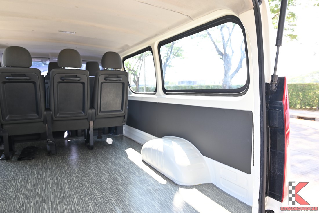 รูป Toyota Hilux Revo มุมที่ 10