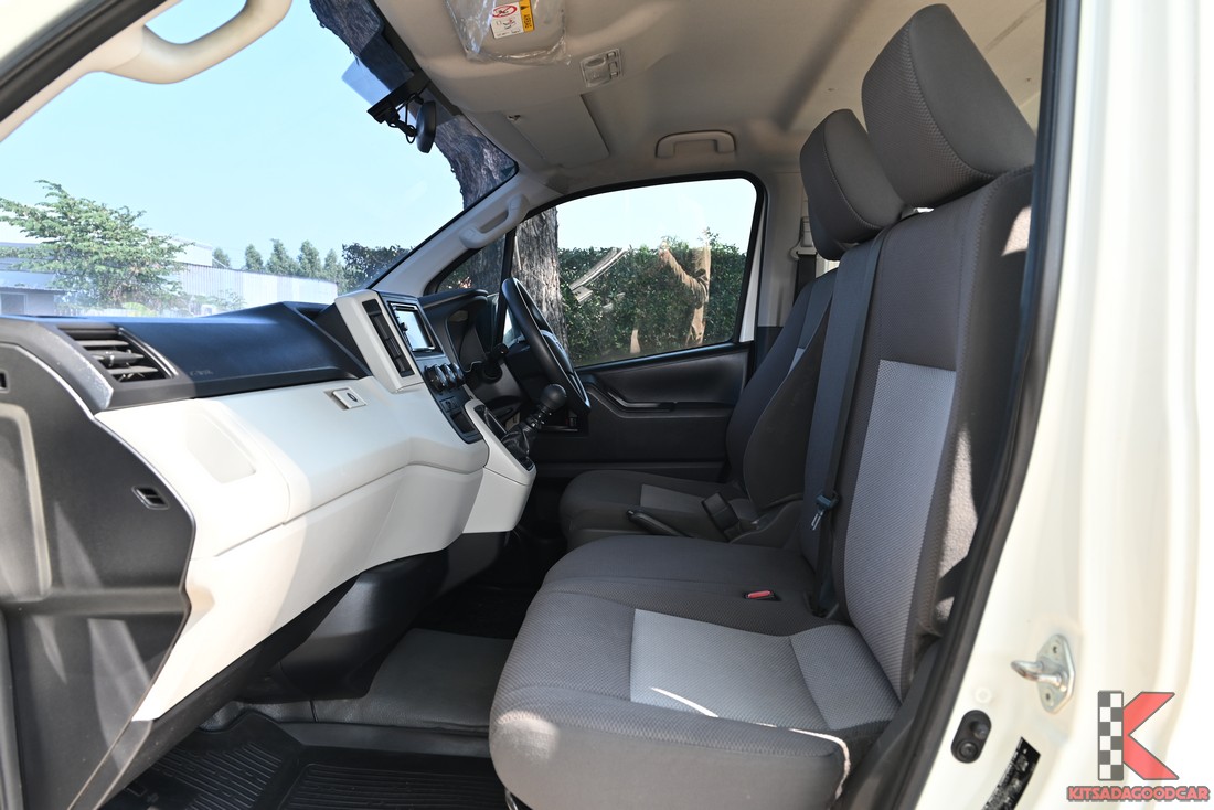 รูป Toyota Hilux Revo มุมที่ 12