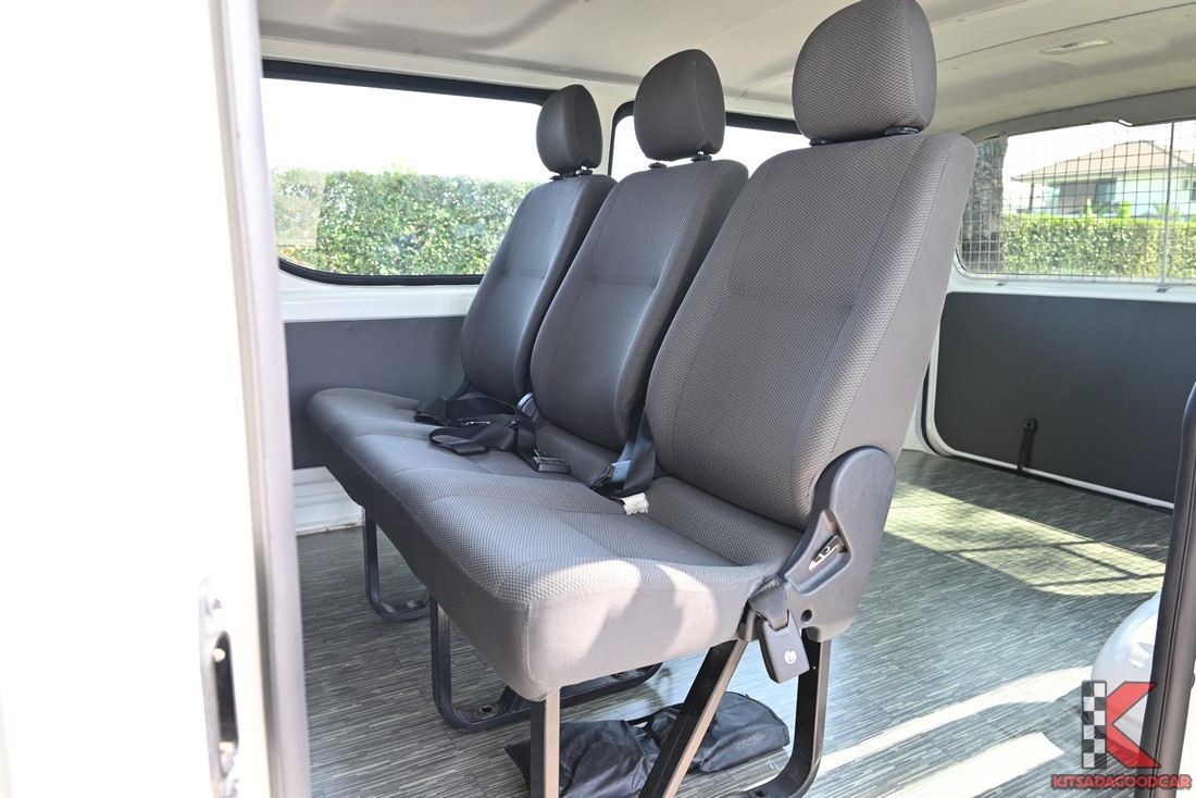 รูป Toyota Hilux Revo มุมที่ 13