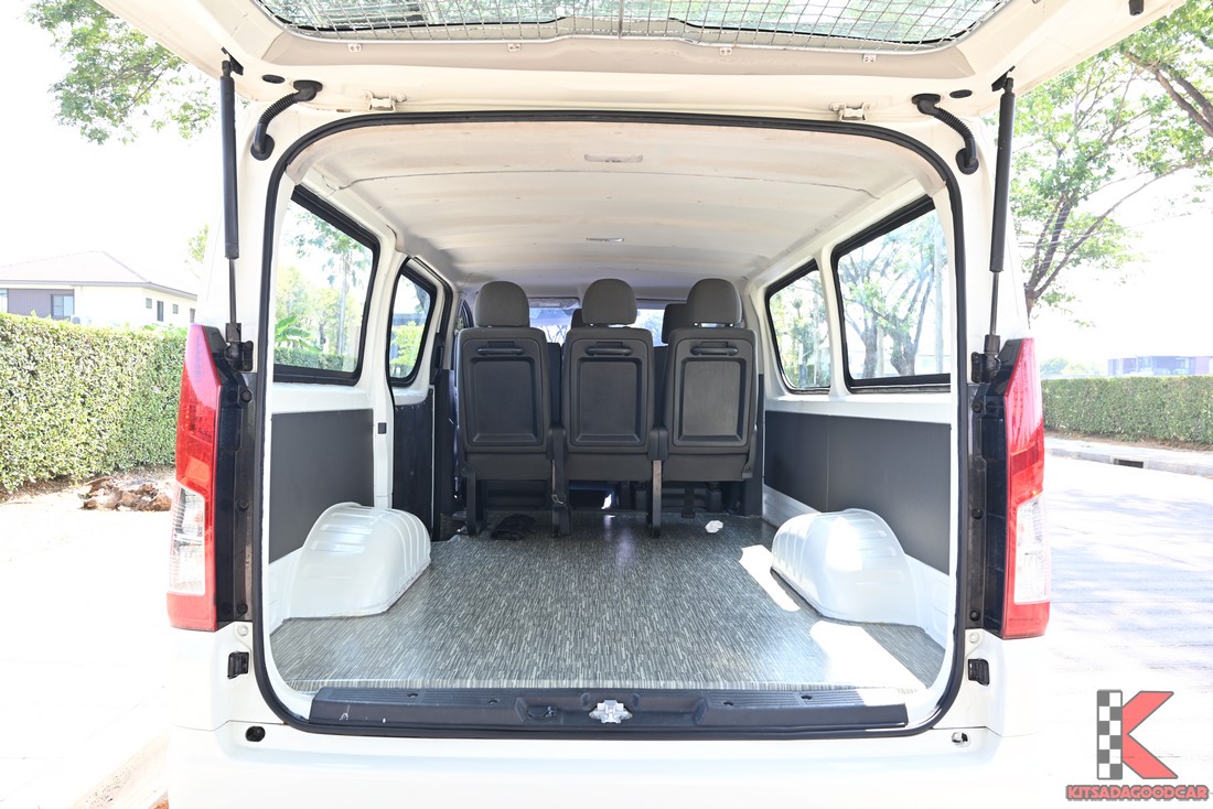 รูป Toyota Hilux Revo มุมที่ 6