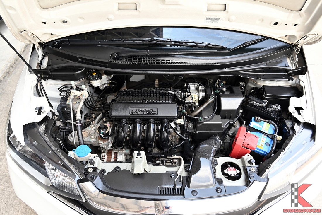 Honda JAZZ 1.5 S 2018 มือสอง ห้องเครื่องเบนซิน 1.5 i-VTEC