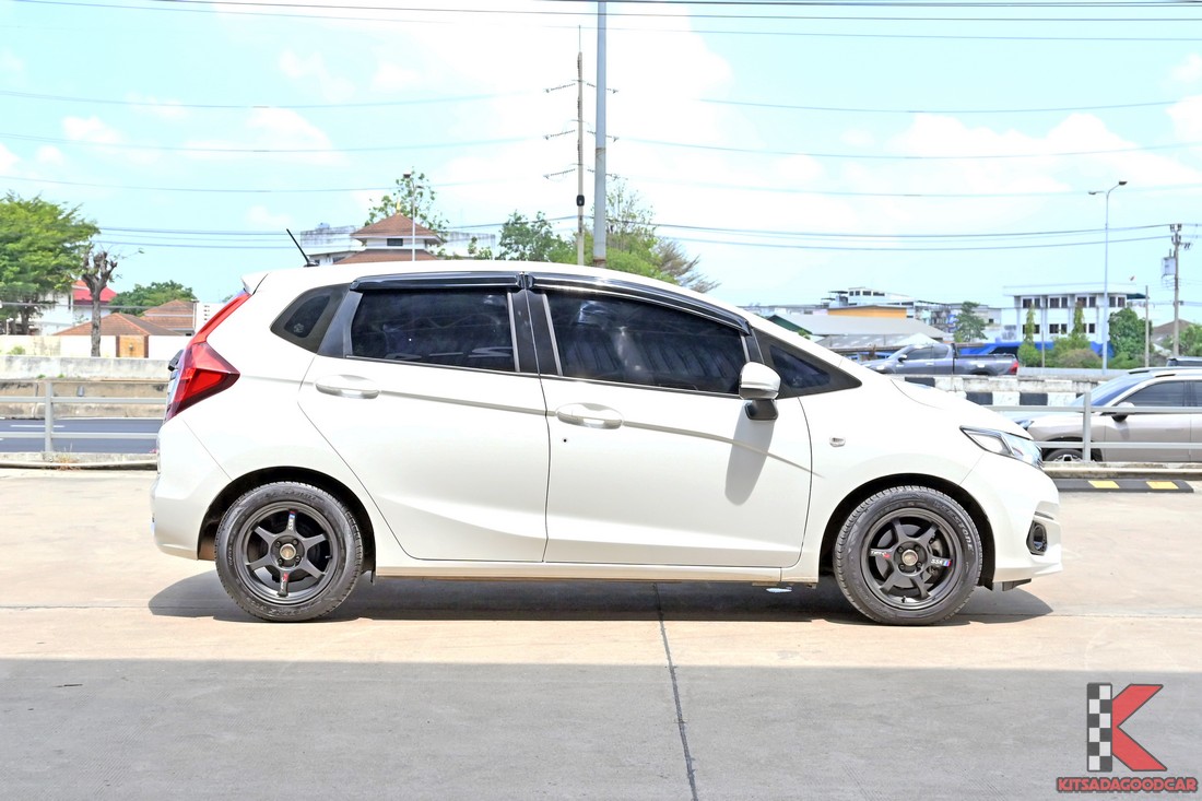 Honda JAZZ 1.5 S 2018 มือสอง ด้านข้างตัวรถ
