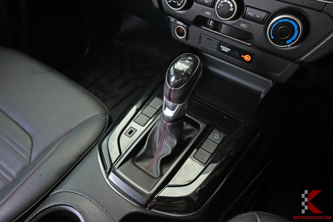 Isuzu D-MAX X-Series Hi-Lander Z 2022 มือสอง รูปภาพภายในลำดับที่ 17