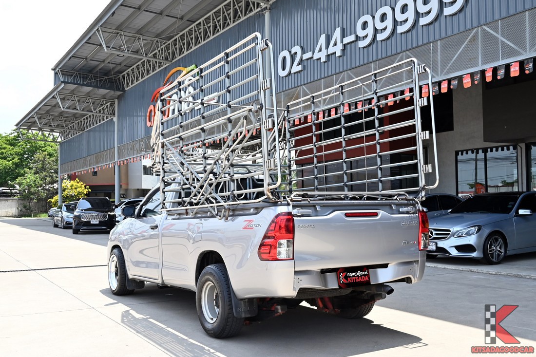Toyota HILUX REVO 2021 กระบะคอก มุมด้านข้าง