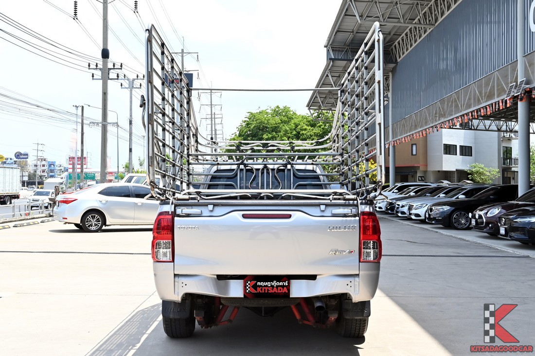 Toyota HILUX REVO 2021 กระบะหัวเดียว มุมท้าย