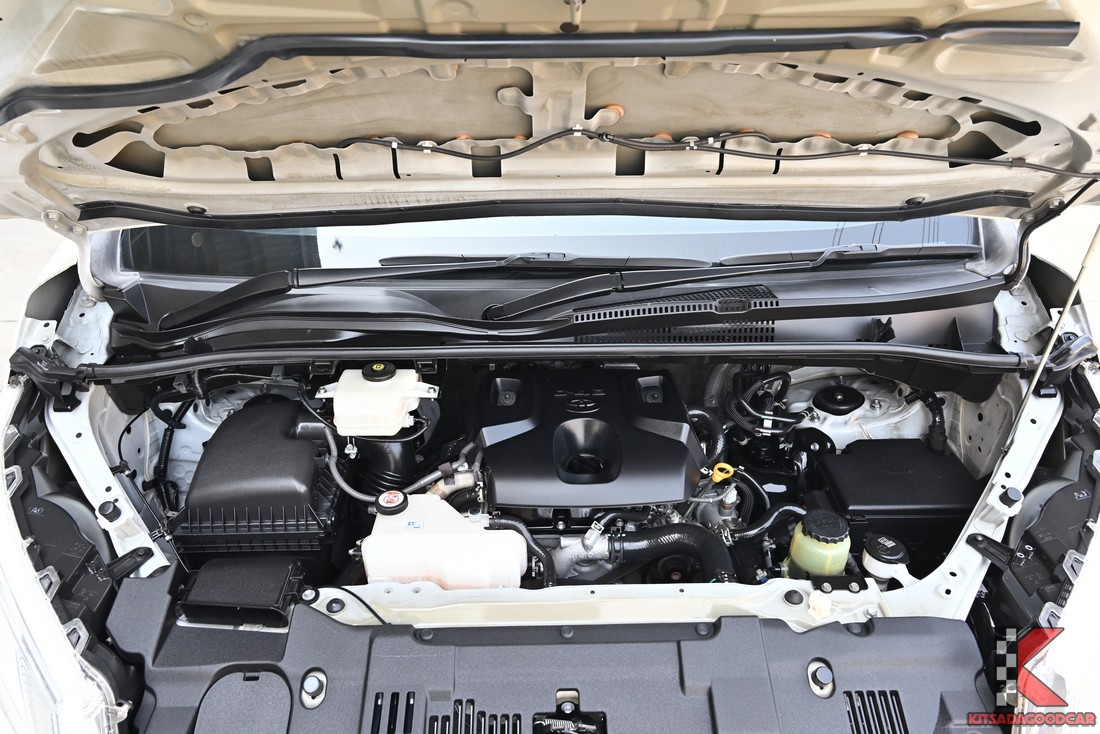 ห้องเครื่อง Toyota HIACE 2.8 ปี 2022