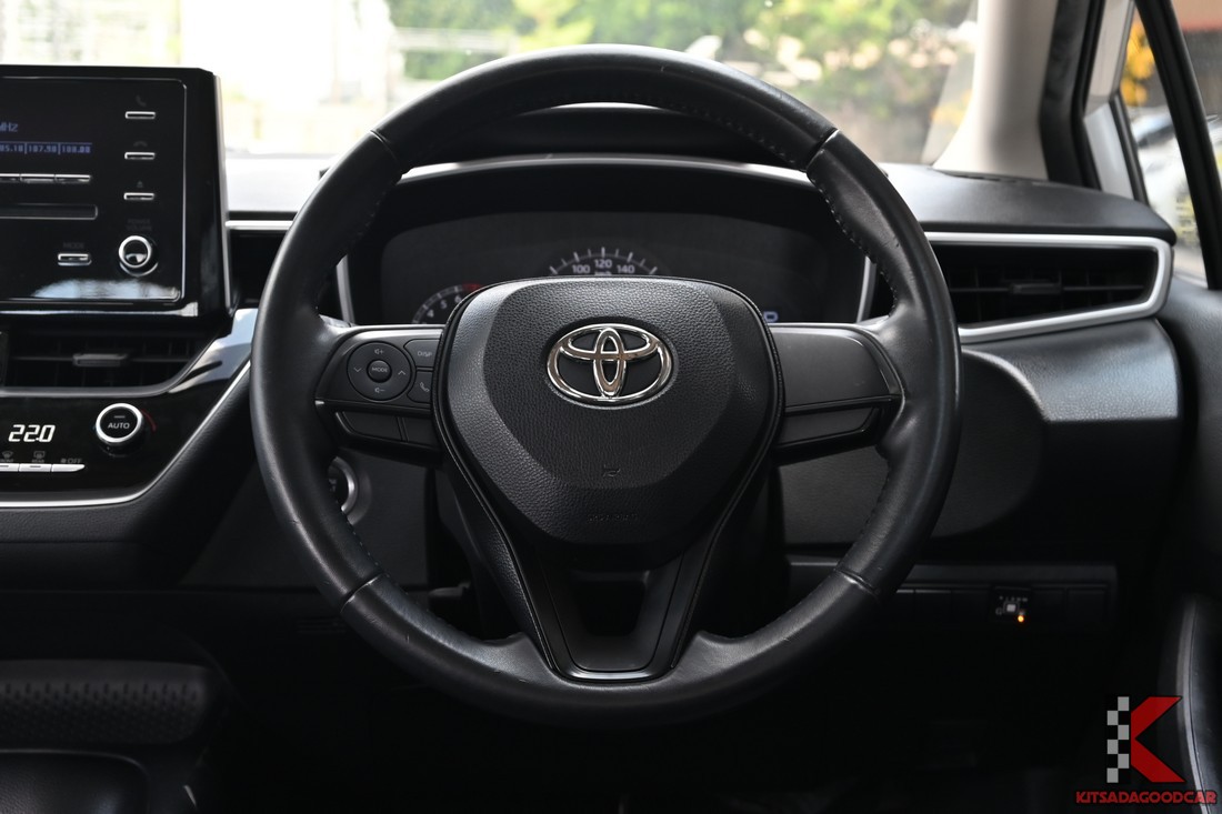 Toyota Corolla Altis 2021 มือสอง ห้องโดยสารด้านหน้า