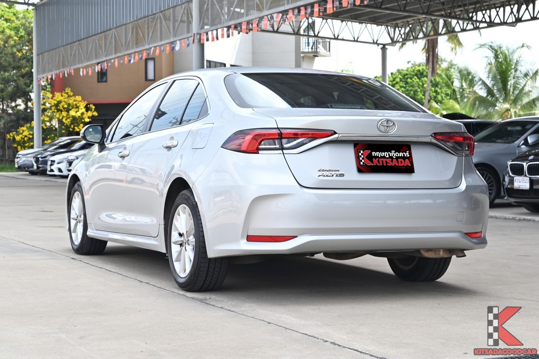 Toyota Corolla Altis 2021 มือสอง มุมด้านข้างหน้า