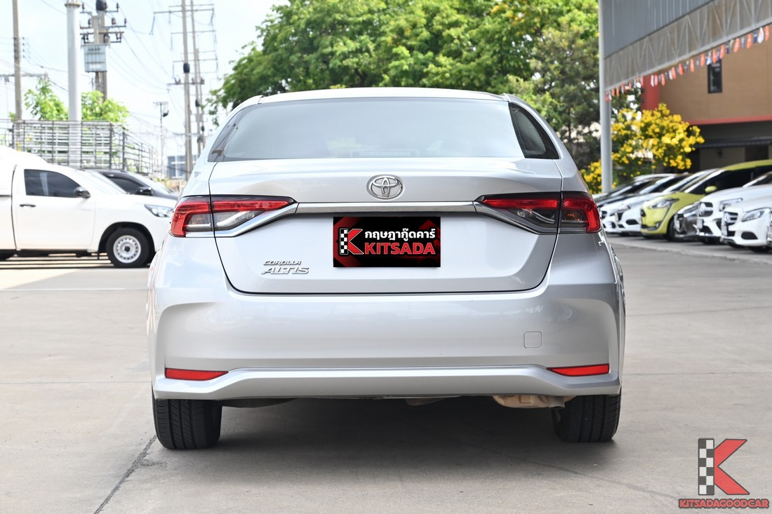 Toyota Corolla Altis 2021 มือสอง มุมด้านท้าย