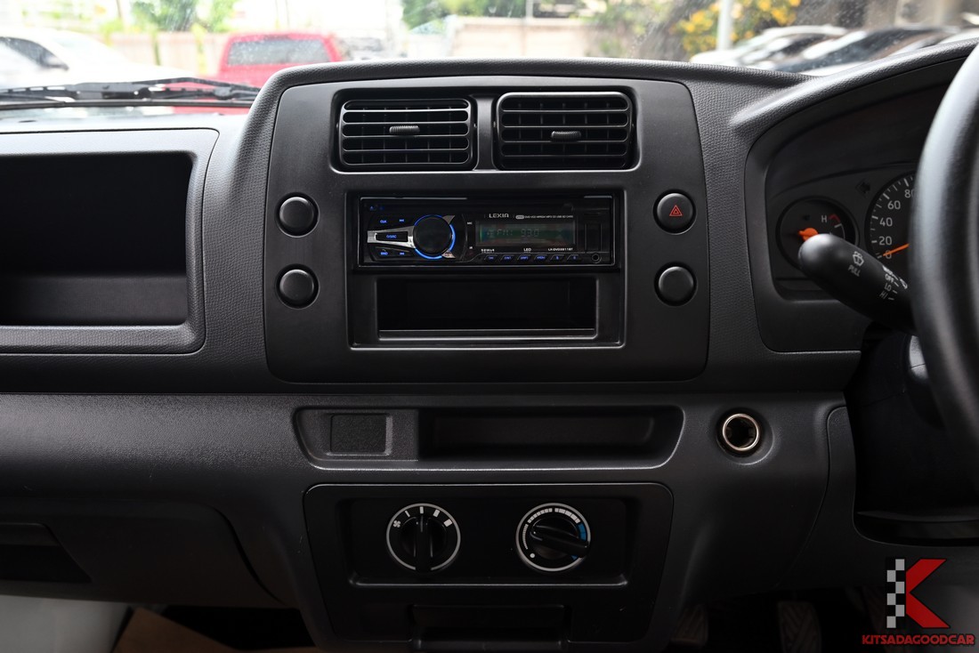 Suzuki CARRY 1.6 Food Truck ปี 2018 ระบบไฟภายในตู้