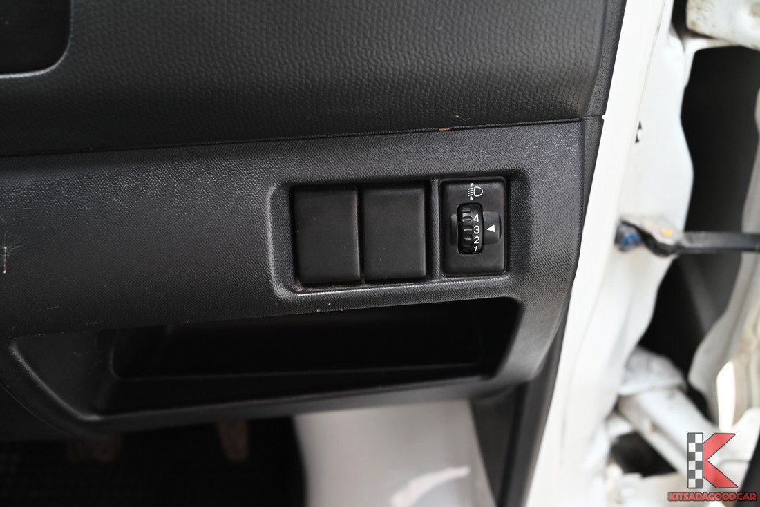 Suzuki CARRY 1.6 Food Truck ปี 2018 พัดลมระบายอากาศ