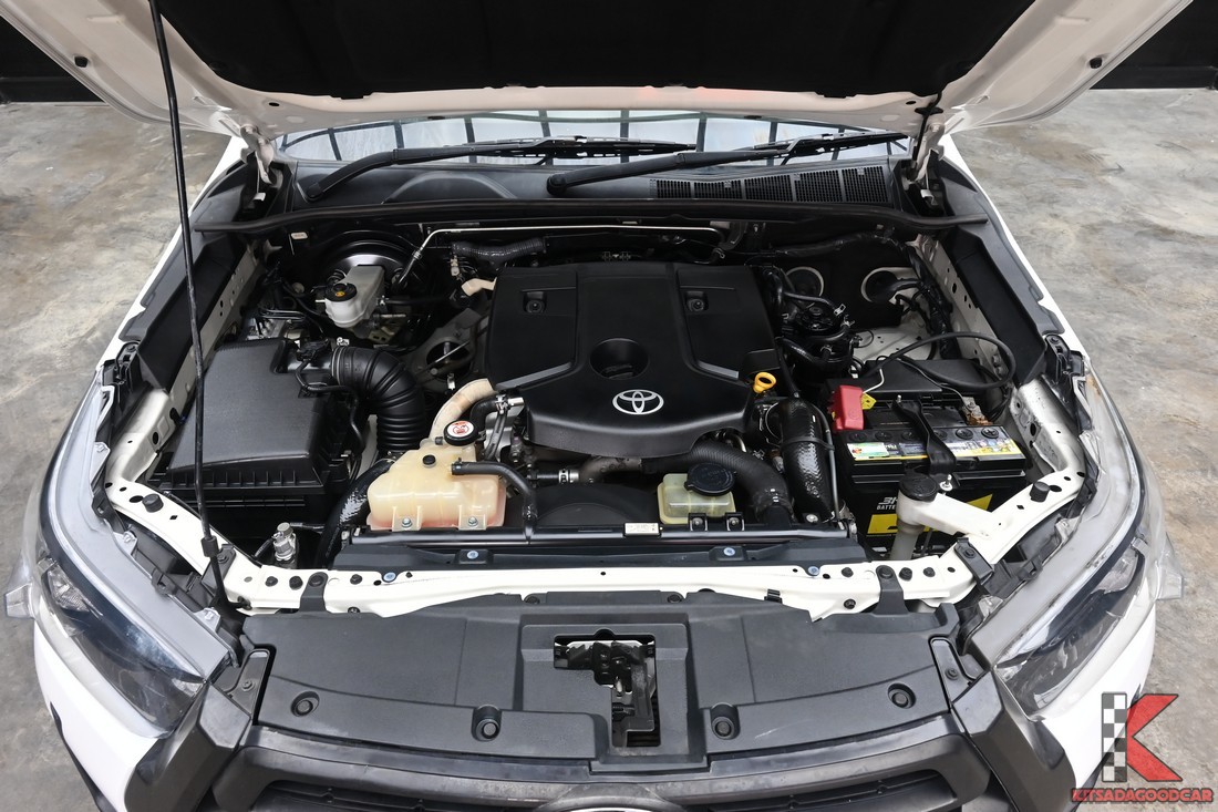 ห้องเครื่อง Toyota HILUX REVO 2.4 ดีเซล ปี 2023