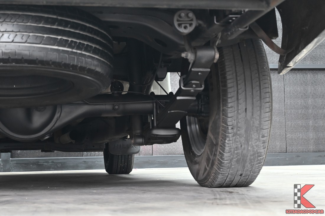 ประตูท้ายตู้ทึบ Toyota HILUX REVO 2023