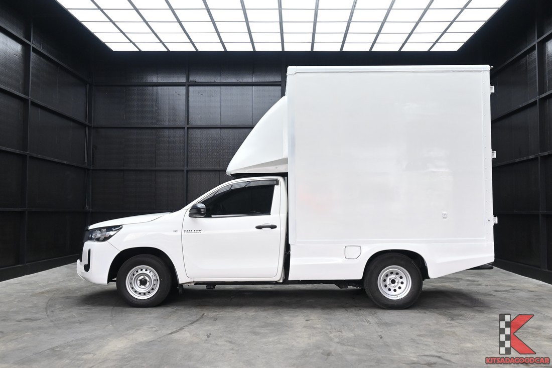 ภายในตู้บรรทุก Toyota HILUX REVO สูง 2.10 เมตร