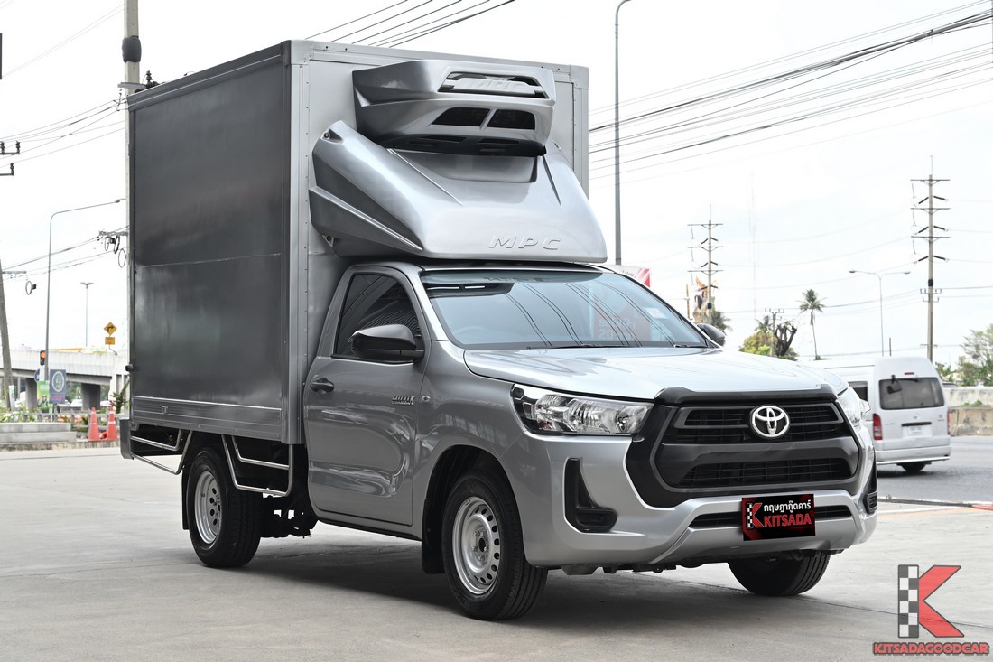 Toyota Hilux Revo 2.4 Single Cab Entry 2022 มุมเอียงด้านหน้า ติดตู้แช่เย็น MPC