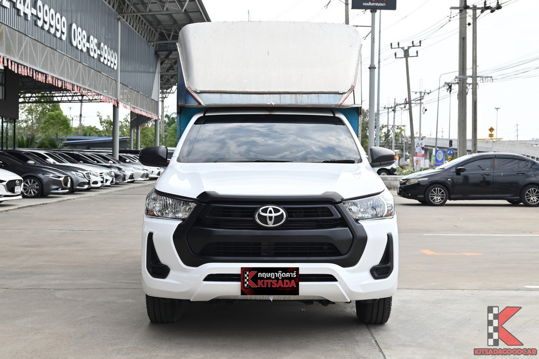 Hilux Revo 2023 ด้านหน้าตรง พร้อมตู้ทึบ