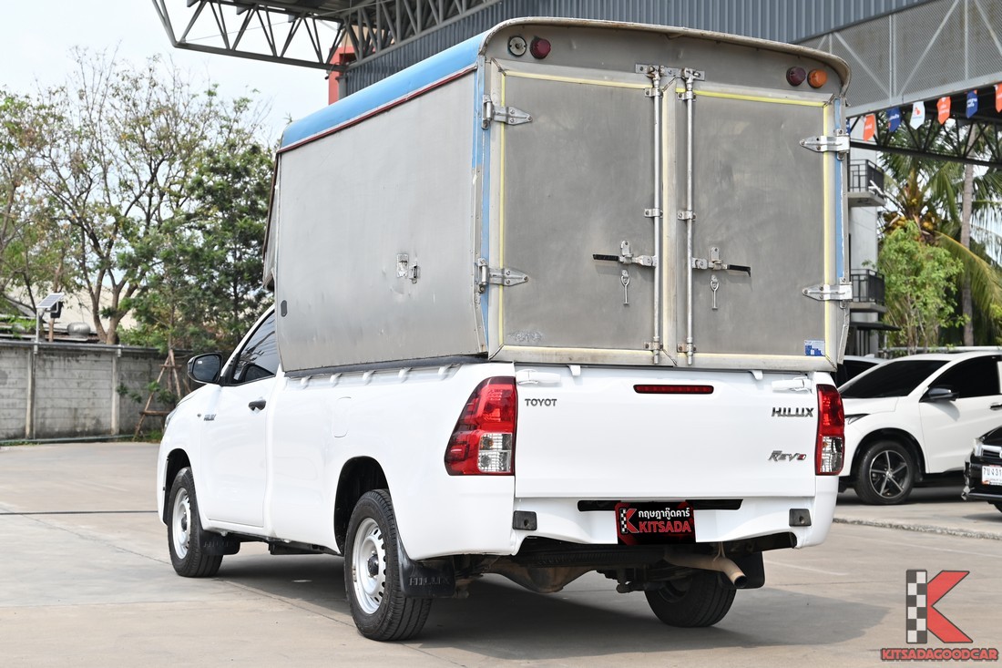 Hilux Revo 2023 มุมหลังขวา ตู้ทึบ