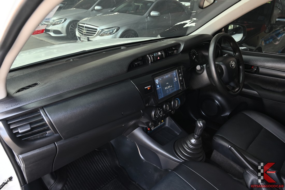 Toyota HILUX REVO 2.4 Single Cab Entry ปี 2022 มือสอง คอนโซลหน้า