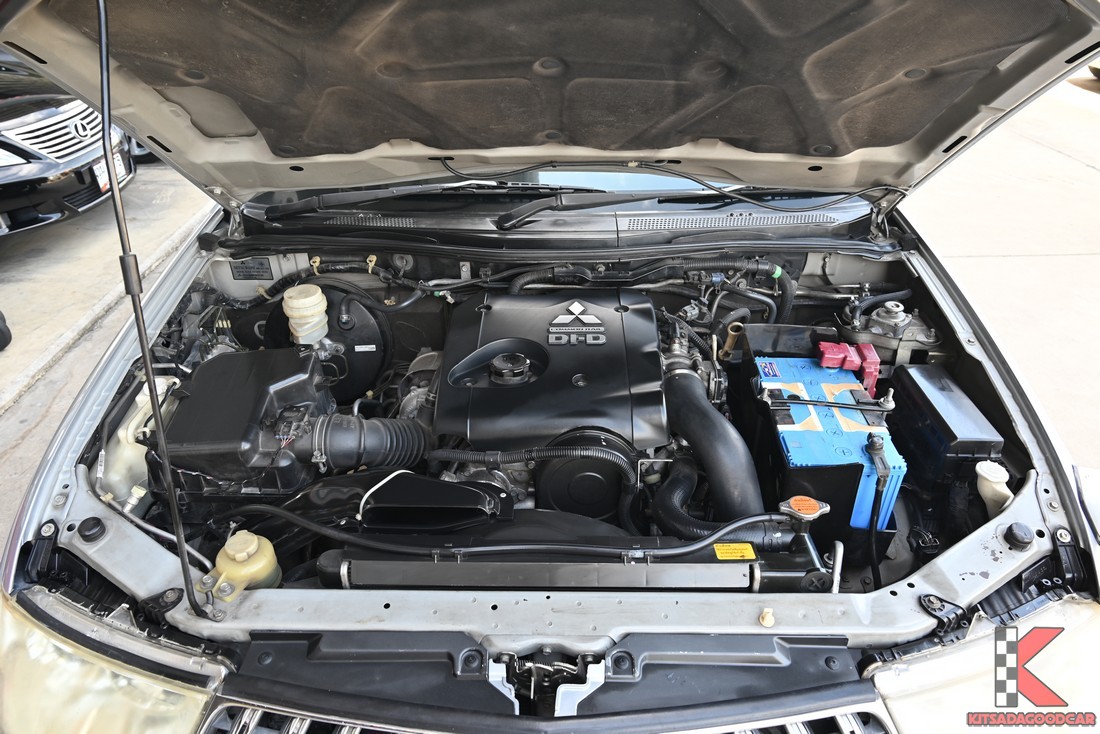 Mitsubishi PAJERO SPORT GT 4WD 2012 มือสอง ห้องเครื่องดีเซล 2.5
