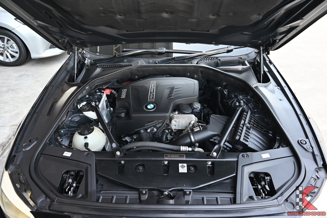 ห้องเครื่อง N20 TwinPower Turbo 2.0 ลิตร