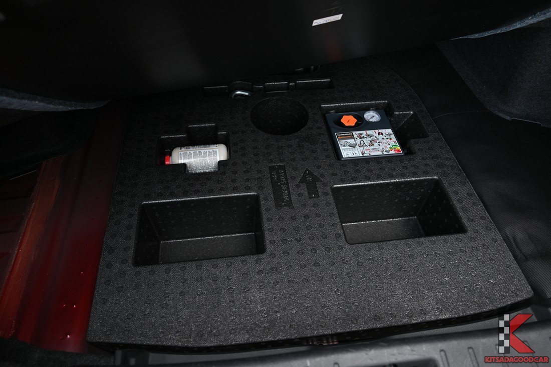 Nissan Almera 2020 มือสอง ล้อและด้านข้างรถ