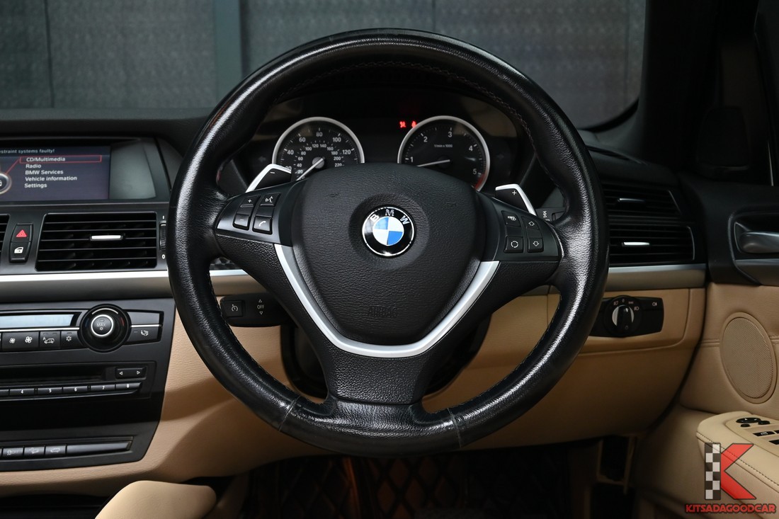 BMW X6 3.0 E71 xDrive30d ปี 2014 คอนโซลหน้า