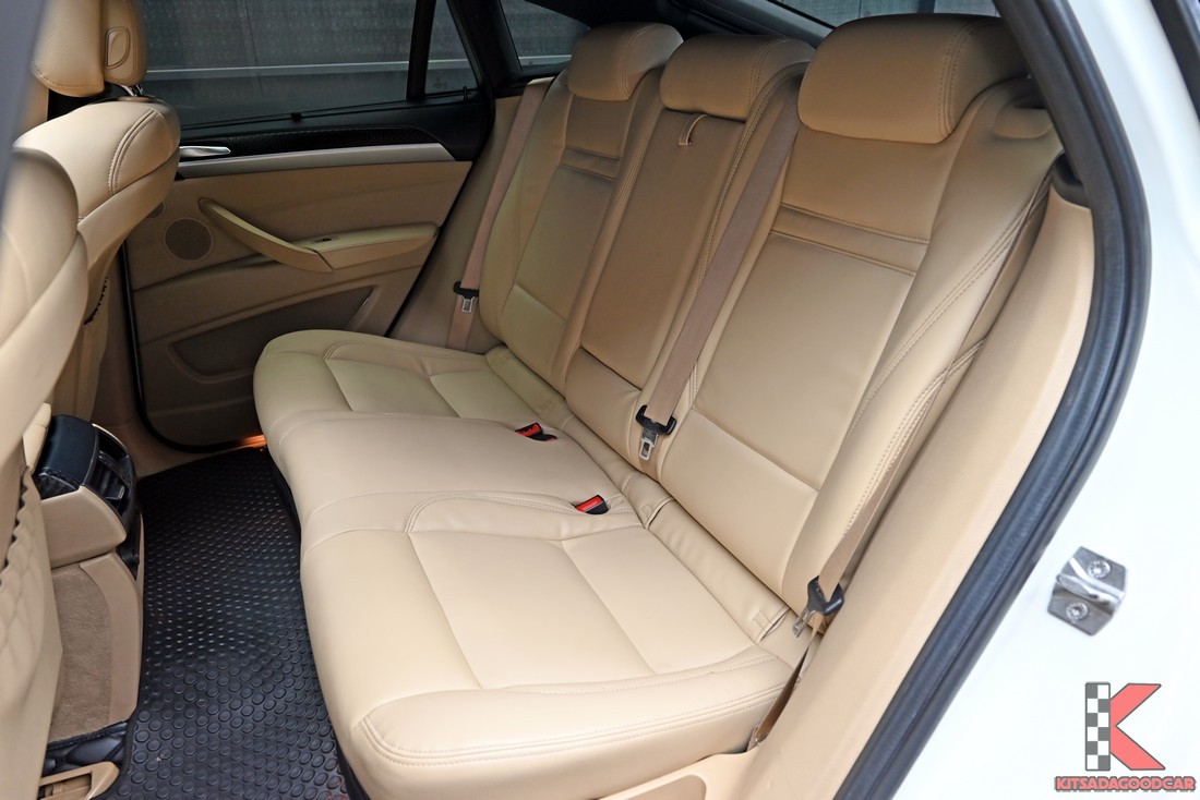 BMW X6 3.0 E71 xDrive30d ปี 2014 ห้องเครื่องดีเซล 3.0 เทอร์โบ