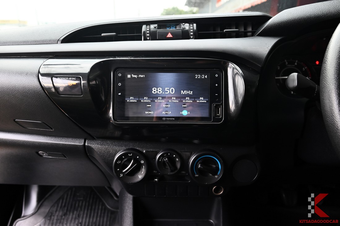 Toyota Hilux Revo 2023 หน้าจอวิทยุและแผงแอร์