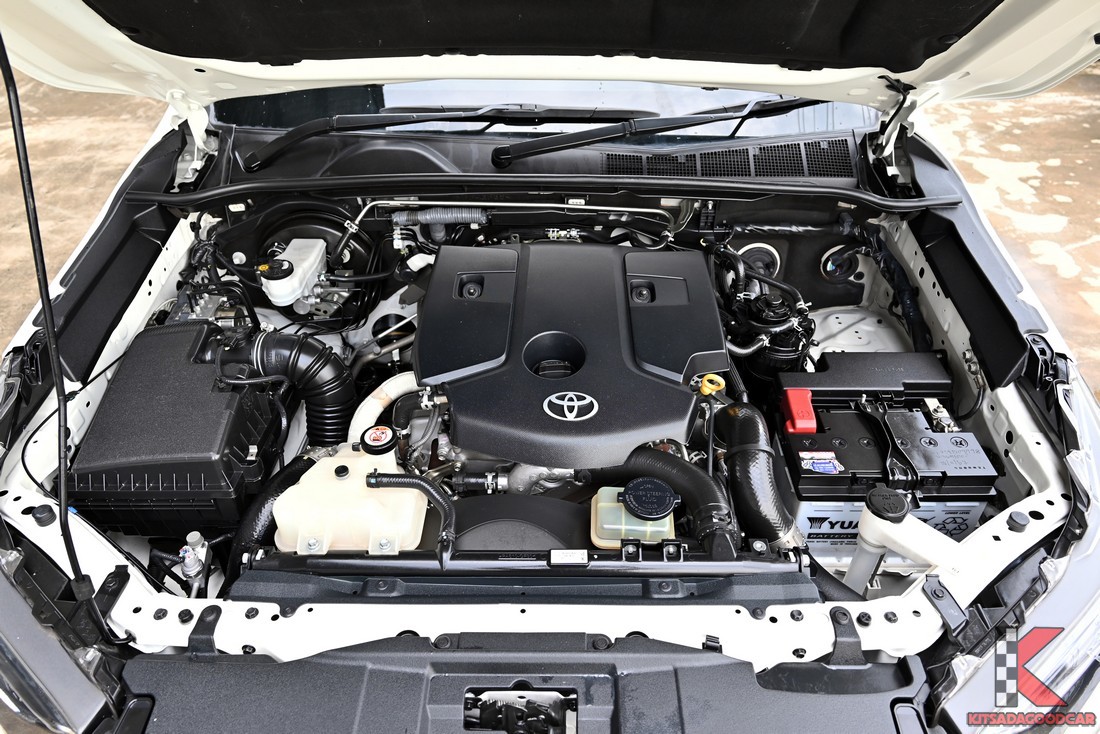 Toyota Hilux Revo 2023 ห้องเครื่องยนต์ดีเซล 2.4 ลิตร