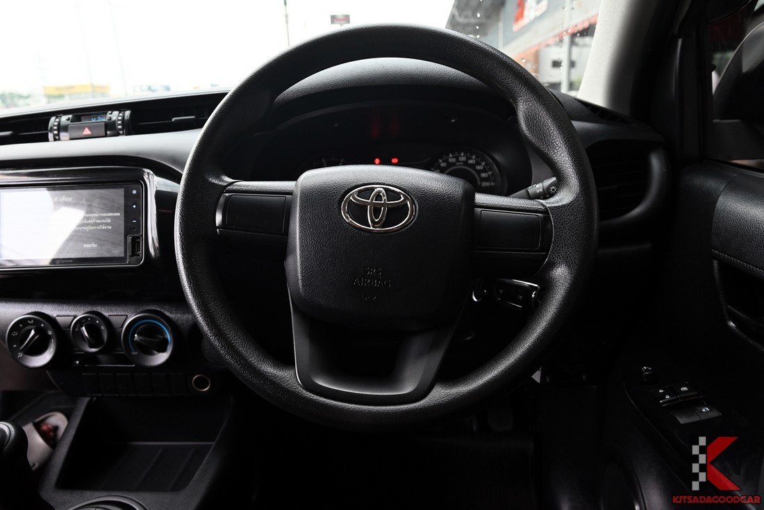 Toyota Hilux Revo 2023 พวงมาลัยใกล้ๆ