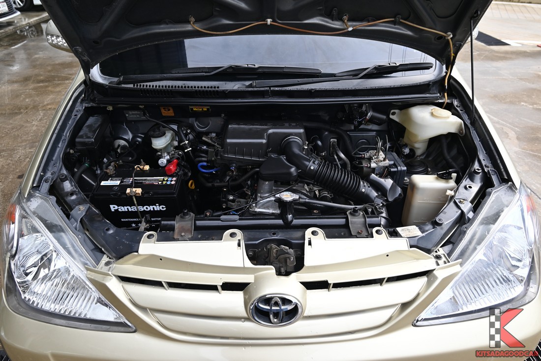Toyota Avanza 2004 มือสอง ห้องเครื่องยนต์ 1.3