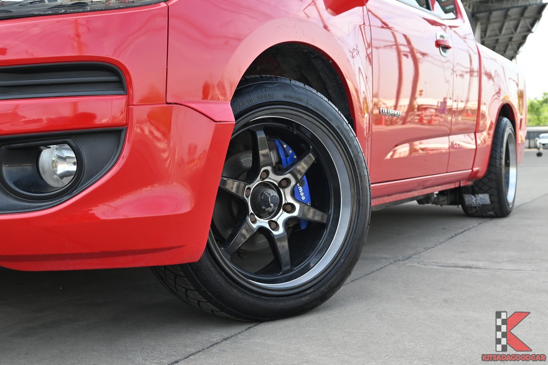 พื้นที่กระบะท้าย โล่ง พร้อมใช้งาน