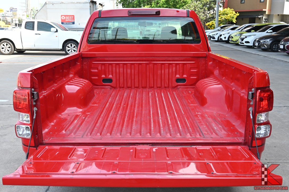 ห้องโดยสารและคอนโซลหน้า Chevrolet Colorado LT