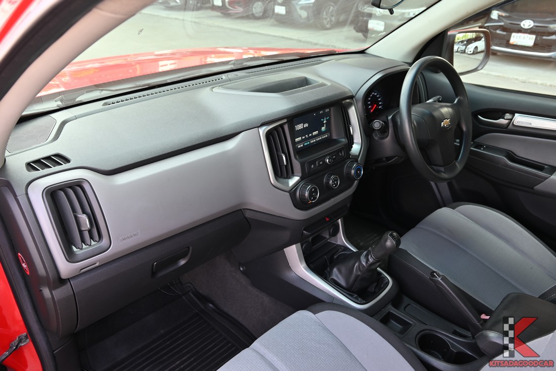 เบาะแค็บหลัง บุหนัง ทำความสะอาดง่าย